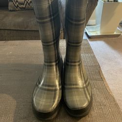 Rainboots 