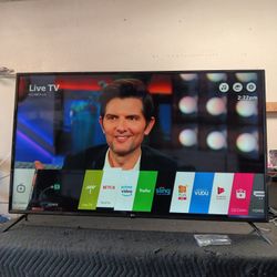 65 inch LG 4k smart tv really nice tv comes with remote shows great picture works perfect guaranteed