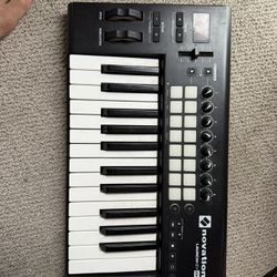 Novations Launchkey24 