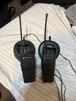 WALKIE TALKIES