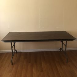 foldable table 72inX30inX28.75in