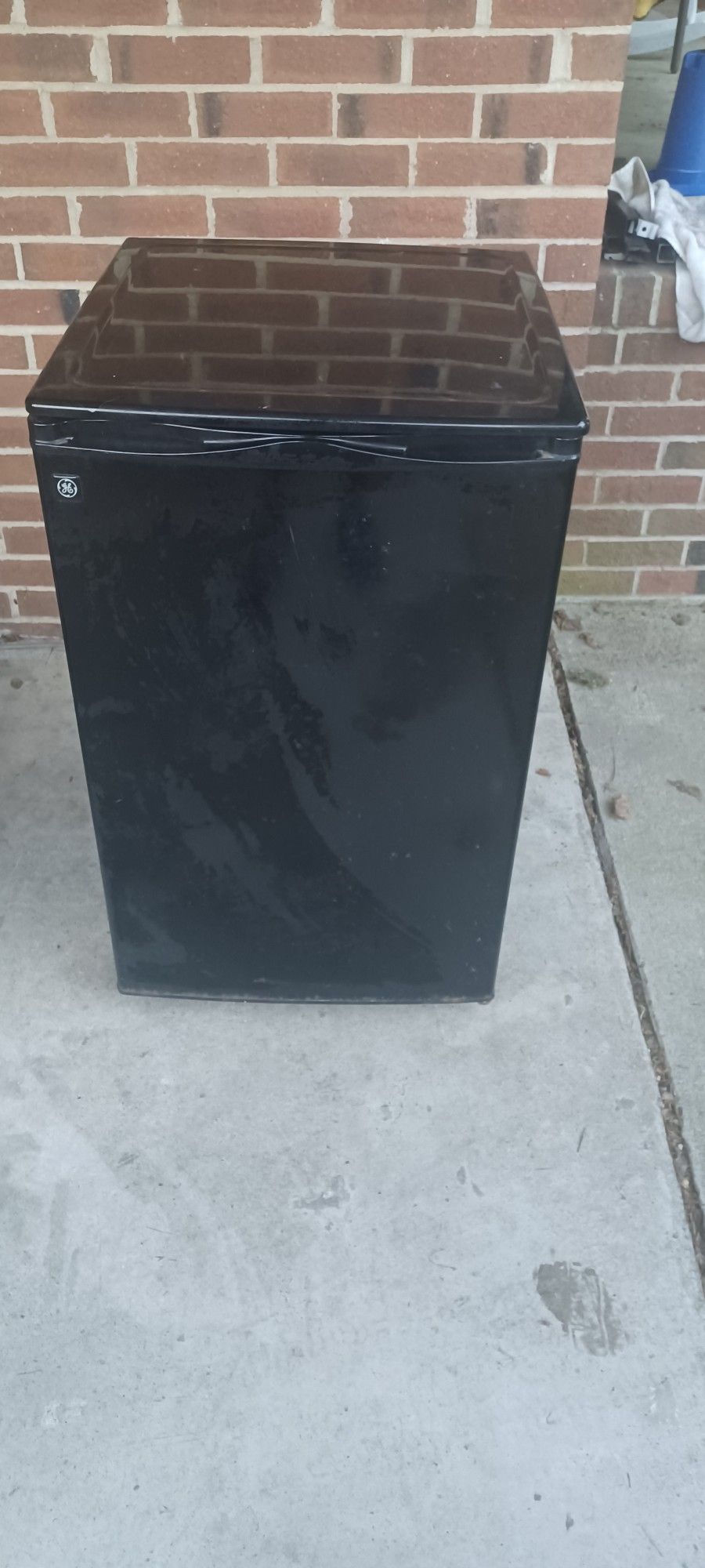 Ge Spacemaker Compact Refrigerator