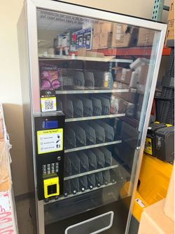Hot and cold vending machine