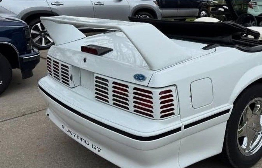 Car Spolier Fox Body Ford Mustang Convertible White