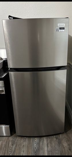 Frigidaire /    Model: FFHT1425VV06
