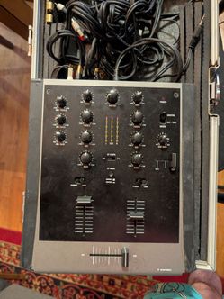 Numark M2 2-channel DJ scratch mixer with road case