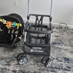 Newborn scroller in car seat/ if you're interested make me a offer