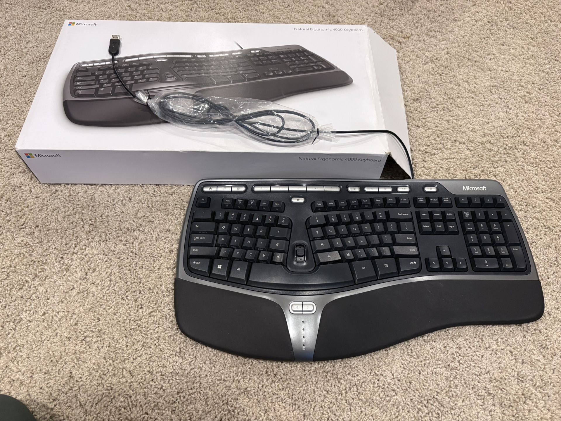 Natural Ergonomic 4000 Keyboard (Microsoft)