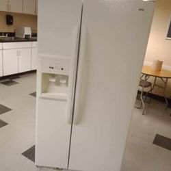 Kenmoore Fridge And Freezer 