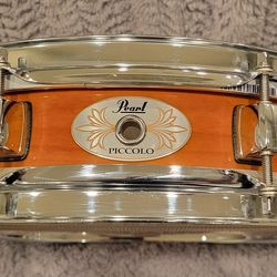 Pearl 13X3 Maple Piccolo Snare Drum