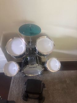 Kids drum set