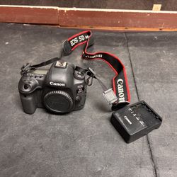 Canon EOS 5D Mark IV Body Only