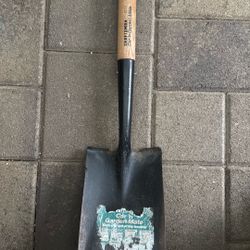 Small Shovel 