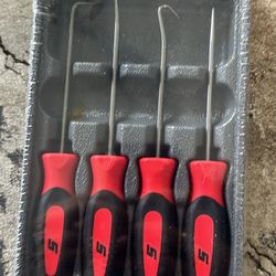 snap on hook and owl set