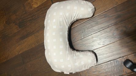 Nursing pillow