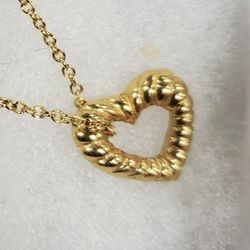 18" Necklace With Heart Charm