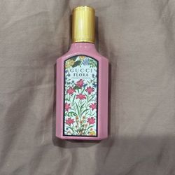 Authentic Gucci Flora Perfume  Womens 50ml