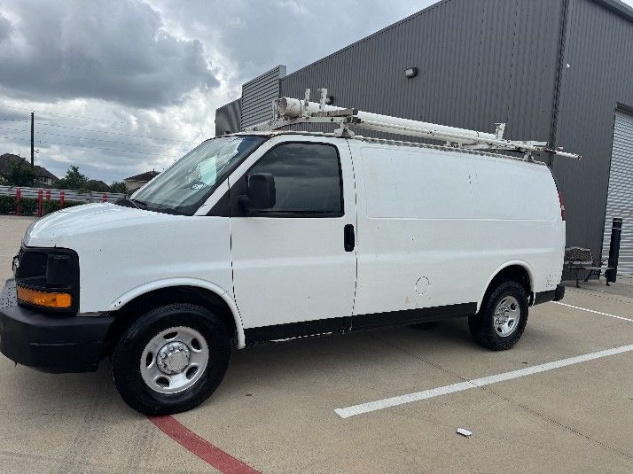 2009 Chevy express 2500 cargo van 4.8 V8