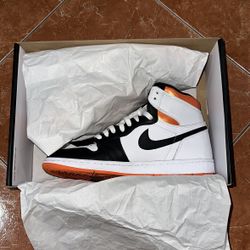 Jordan Retro 1 “Electric Orange” Size 10