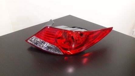 2013 Hyundai Accent Tail Light Right Side