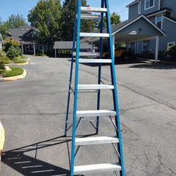 8 Foot Fiberglass Ladder Excellent Condition 