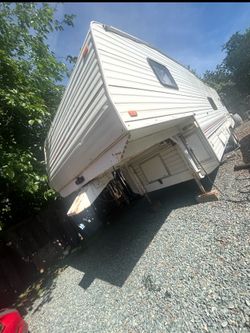 1993 5th Wheel Travel Trailer
