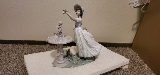 Retired Lladró Figurines NEVER DISPLAYED