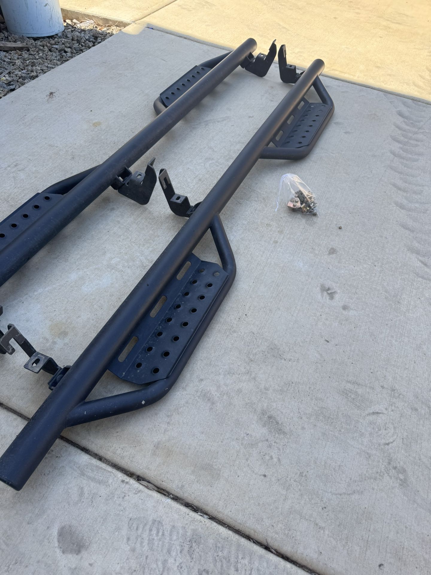 RealTruck Nerf RS Steps - Fits 2015-2025 Chevy Colorado / GMC Canyon Crew Cab