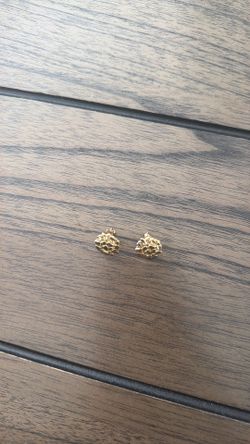 10k gold nugget earrings