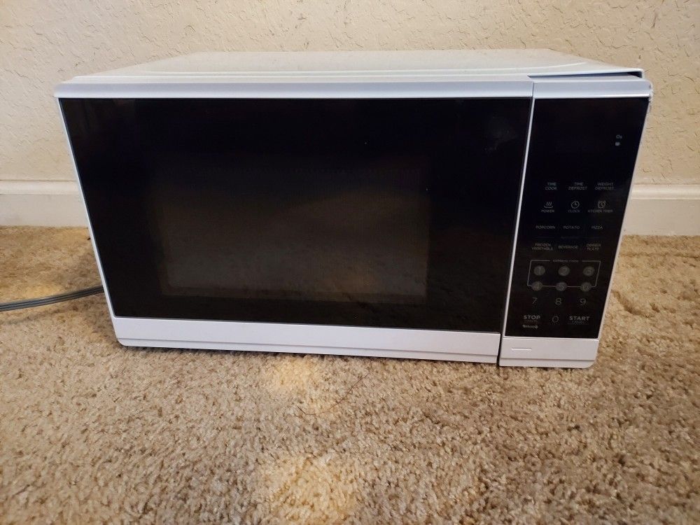 Walmart Microwave Oven Model: MS61W100027883