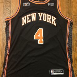 #4 D. Rose NY Knicks Pre owned Jersey Sz 52 (XL)