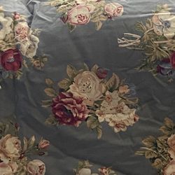Dual side QUEEN Comforter & 4 Shams