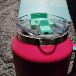 Hydraful 64 oz Tumbler with Handle and Straw - 100% Leak-Proof - Insulated Cup Reusable Stainless Steel Large Water Bottle Travel Mug for Gym, Hiking,