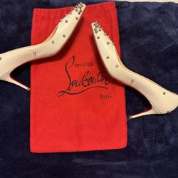 Preloved White Christian Louboutin 👠 