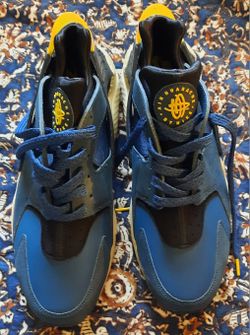 Brand New Nike Air Huarache Size 14 $120