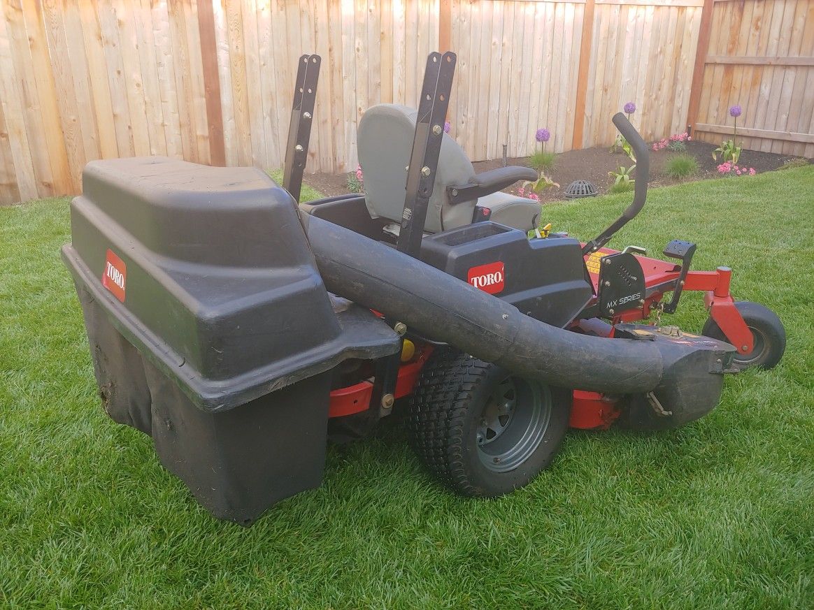 Used Toro Titan MX 5400 Zero Turn with EZ VAC. Riding Lawn Mower for