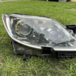 Lexus Headlights Set Pair LS 460