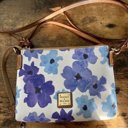 Rare Dooney & Bourke Pebble Grain Leather Blue Floral Purse