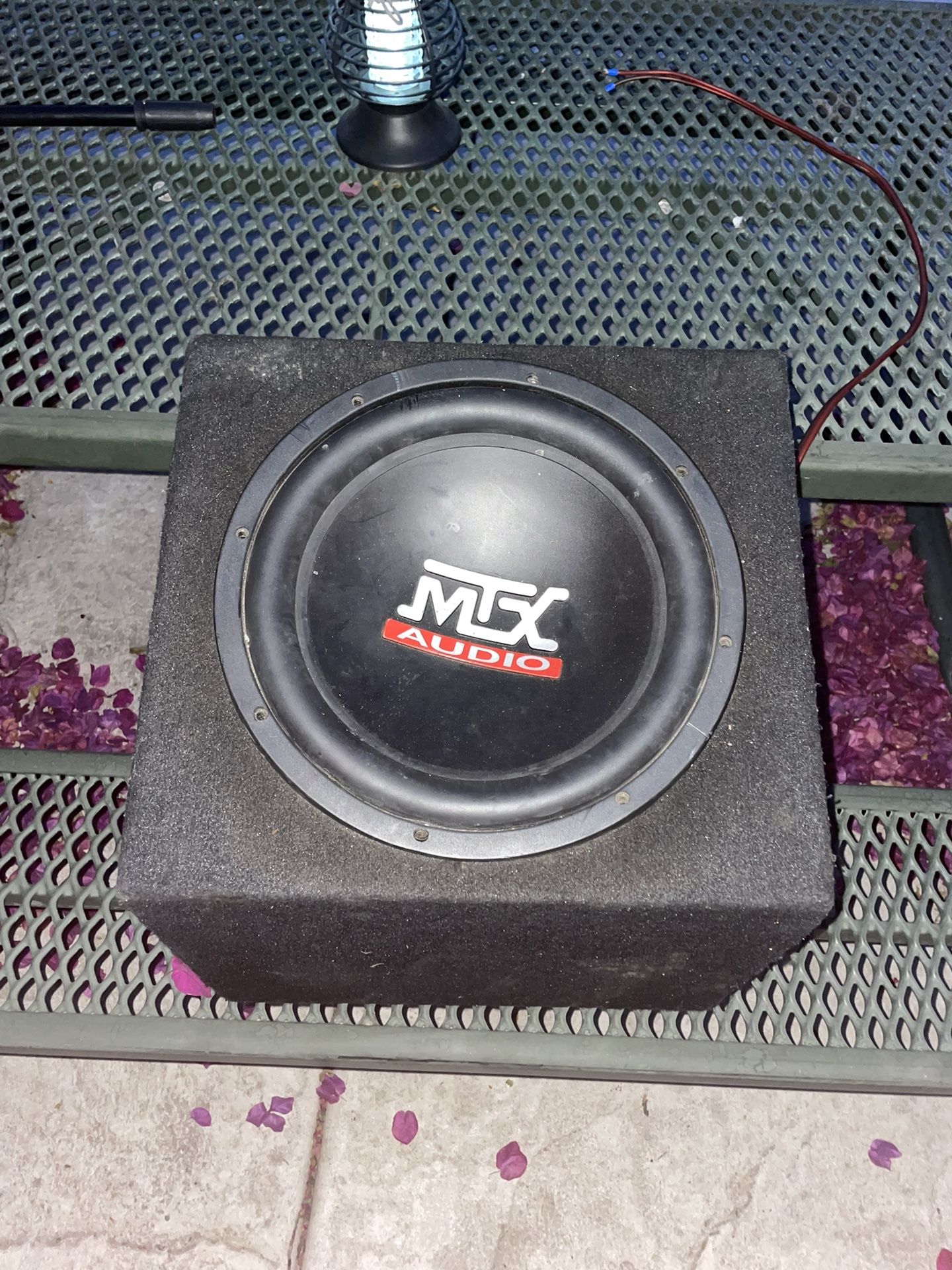 MTX Audio Box speaker