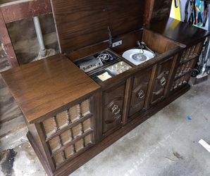 Zenith Record Player