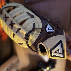 Akadema First Base Mitt