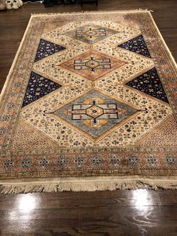 Sarook-Kashan silk rug