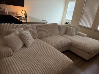 Couch for sale !