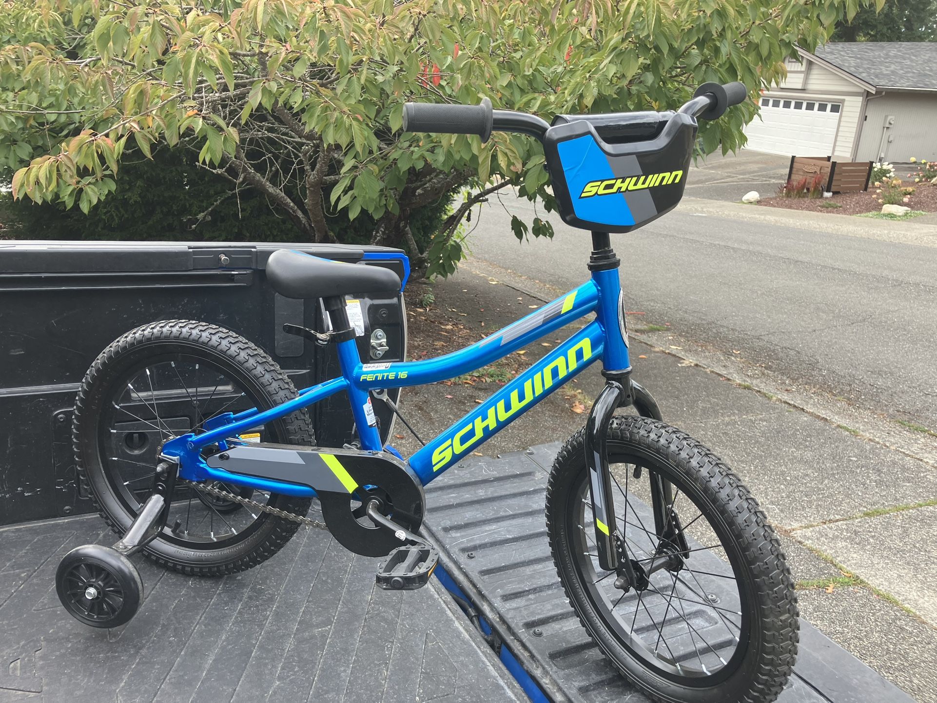 Child Kid Children Bike 16” Wheels With Training Wheels Bicycle Tricycle Trike in Good Condition