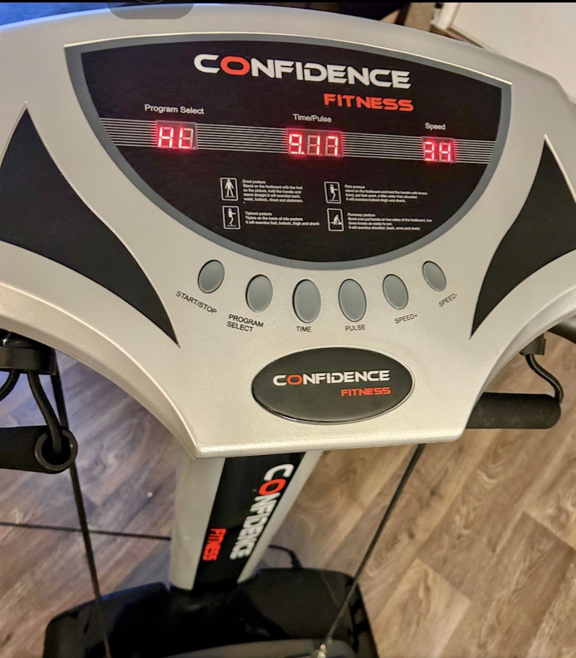 Confidence Fitness Whole Body Vibration Platform Trainer Fitness Machine with Arm Straps