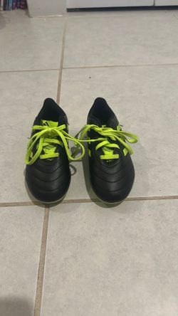 Adidas boy soccer cleats