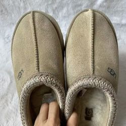 UGG Tasman Slippers