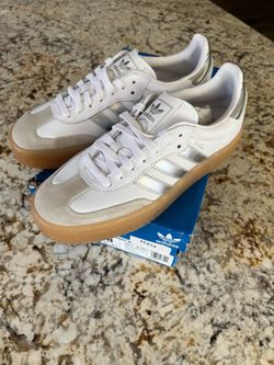 Brand New women’s Adidas  Samba sneaker size 8