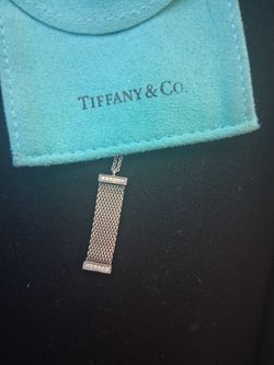 TIFFANY MESH PENDANT NECKLACE
