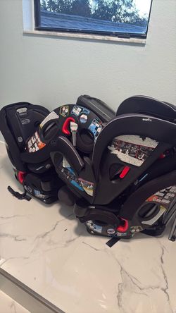 Graco and evenflo Carseats